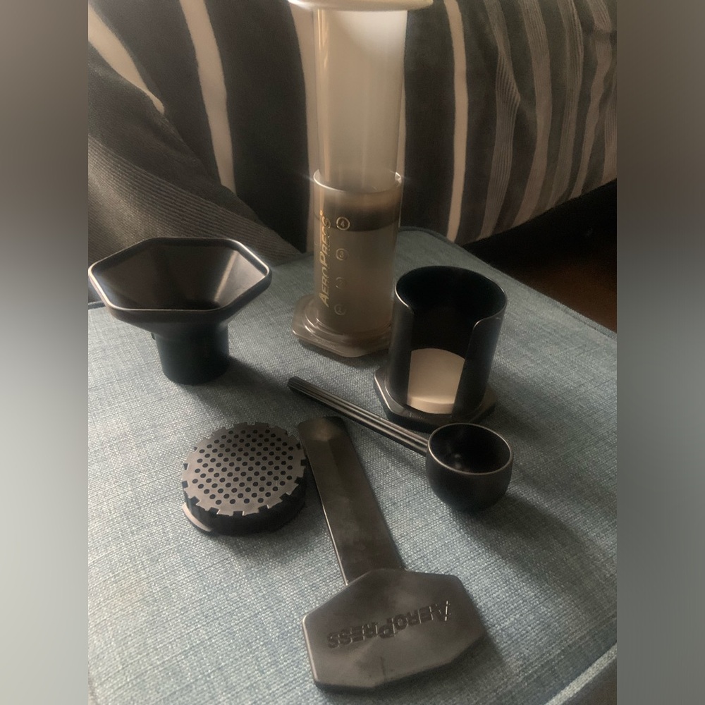 AeroPress Coffee Maker Set - Black